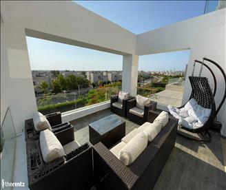 Duplex with roof 3 beds minutes from the sea