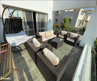 Duplex with roof 3 beds minutes from the sea